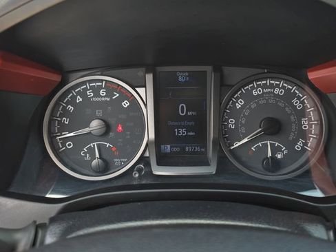 Used 2020 Toyota Tacoma TRD Off-Road AWD/4WD image 19