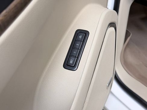 Used 2018 GMC Yukon Denali AWD/4WD image 12