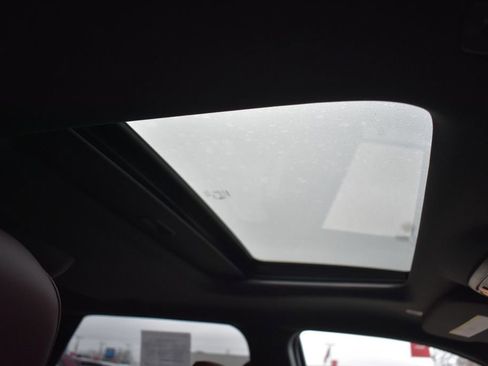 Used 2025 Dodge Durango GT image 17