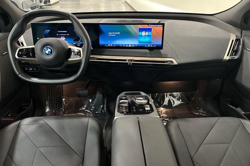 Certified 2024 BMW iX xDrive50 w/ Sport Package AWD/4WD image 15