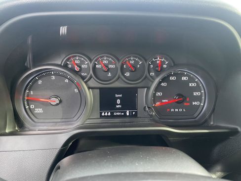 Used 2024 Chevrolet Silverado 2500 Custom w/ Custom Value Package image 15