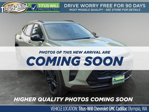 Used 2024 Chevrolet Trax ACTIV w/ Sunroof Package FWD image 1