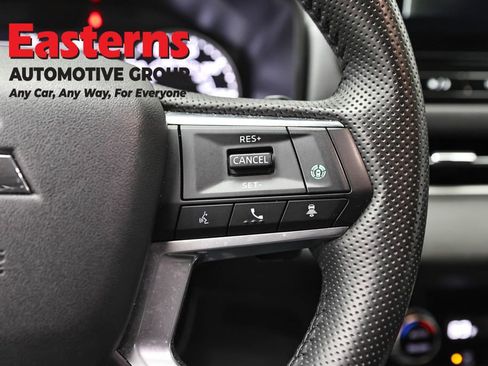 Used 2025 Mitsubishi Outlander SE FWD image 16
