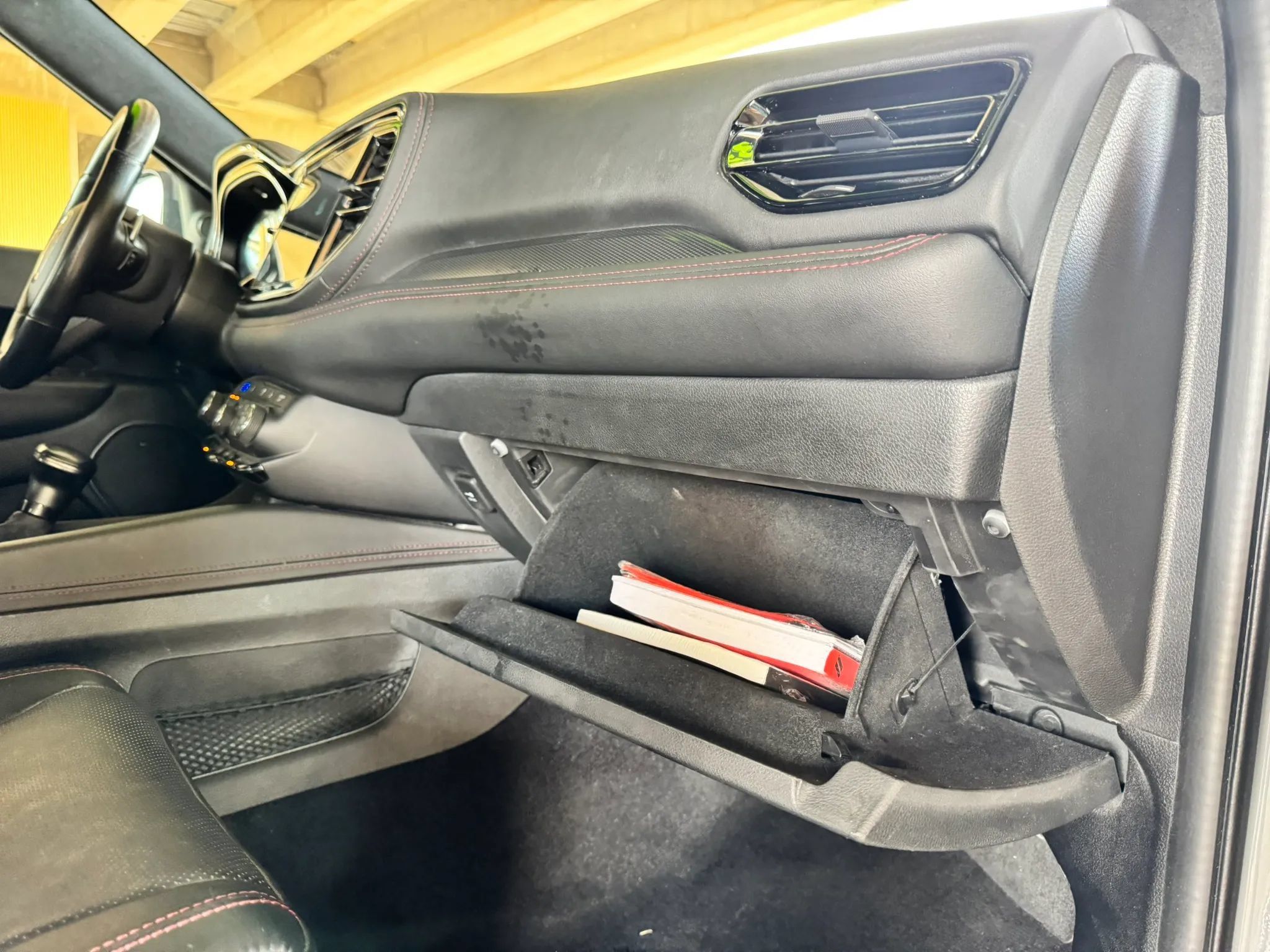 Used 2022 Dodge Durango R/T RWD image 31