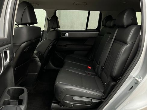 Used 2025 Hyundai Santa Fe SEL image 12