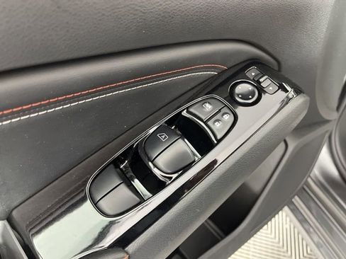 Used 2023 Nissan Altima 2.5 SR w/ SR Premium Package FWD image 32