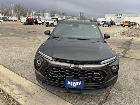 Used 2025 Chevrolet TrailBlazer RS image 2