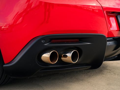 Used 2021 Ferrari Roma image 87