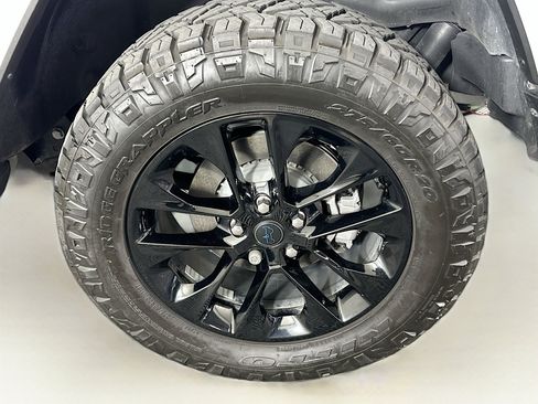 Used 2024 Jeep Wrangler Sahara w/ Technology Group image 10