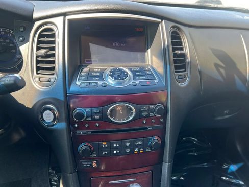 Used 2017 INFINITI QX50 2WD w/ Premium Plus Package image 17