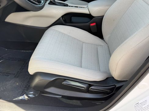 Certified 2024 Honda HR-V LX image 14