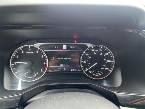 Used 2022 Nissan Pathfinder SL image 10