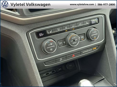 Used 2020 Volkswagen Atlas Cross Sport SE image 27