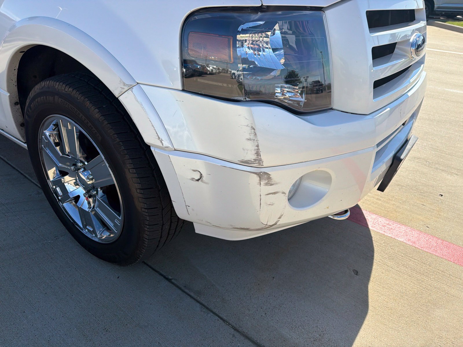 Used 2010 Ford Expedition Limited RWD image 10