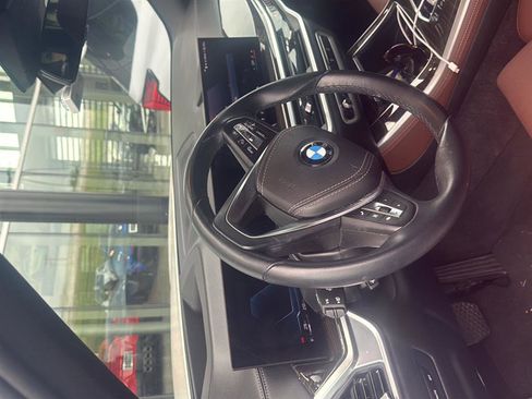 Used 2024 BMW X5 xDrive40i w/ Premium Package AWD/4WD image 8