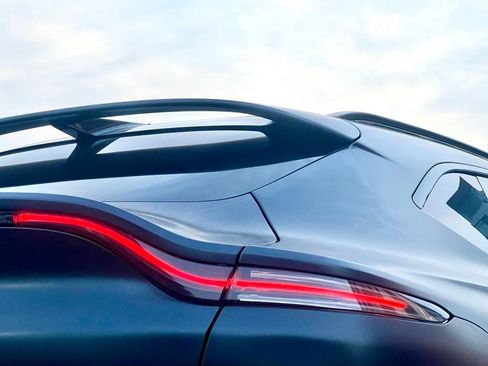 Used 2022 Aston Martin DBX Base image 11