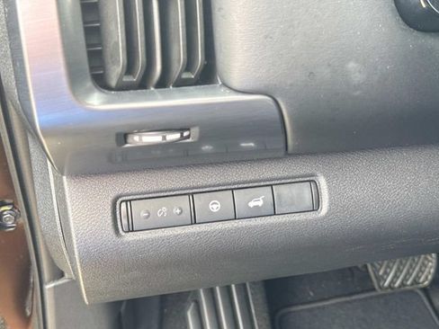 Used 2023 Nissan Pathfinder SL w/ SL Premium Package AWD/4WD image 33