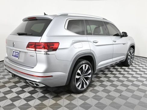 Certified 2022 Volkswagen Atlas SEL Premium image 10