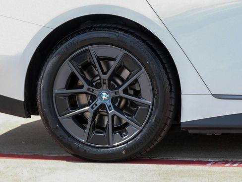 Used 2023 BMW i4 eDrive35 w/ Premium Package RWD image 49