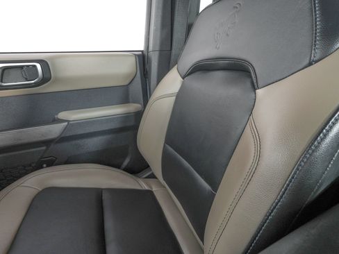 Used 2023 Ford Bronco Wildtrak AWD/4WD image 26