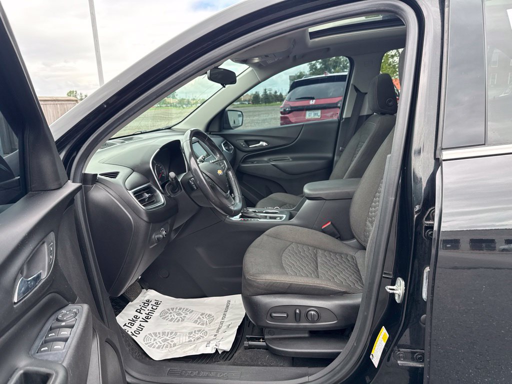 Used 2019 Chevrolet Equinox LT AWD/4WD image 32