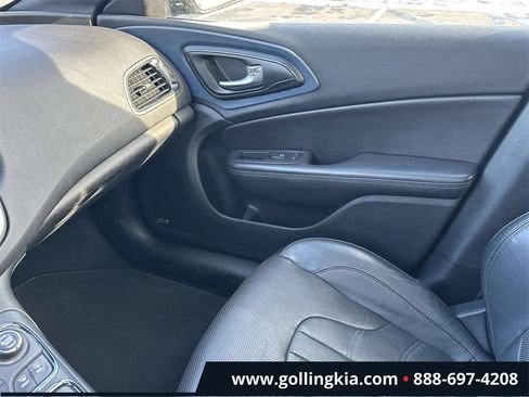 Used 2015 Chrysler 200 S w/ Navigation & Sound Group I image 29