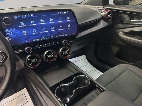 Used 2025 Chevrolet Blazer EV RS image 51