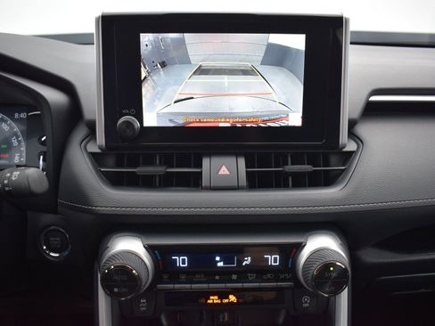 Used 2025 Toyota RAV4 XLE image 15