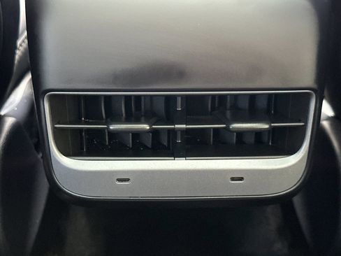 Used 2024 Tesla Model Y Long Range image 14