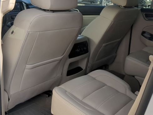 Used 2018 GMC Yukon Denali w/ Denali Ultimate Package image 24