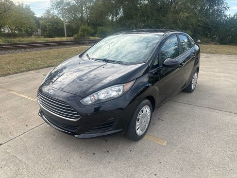 Used 2019 Ford Fiesta S image 1