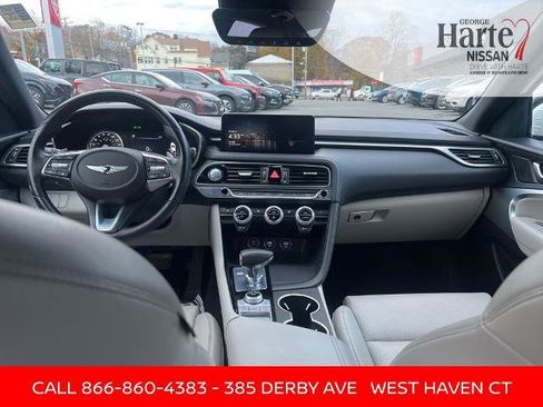 Used 2023 Genesis G70 2.0T image 12