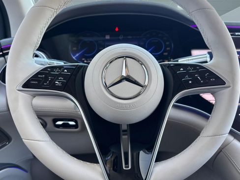New 2026 Mercedes-Benz EQS 400 4MATIC SUV image 10