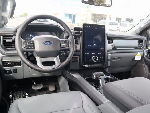 Used 2025 Ford F150 Lightning Flash image 2