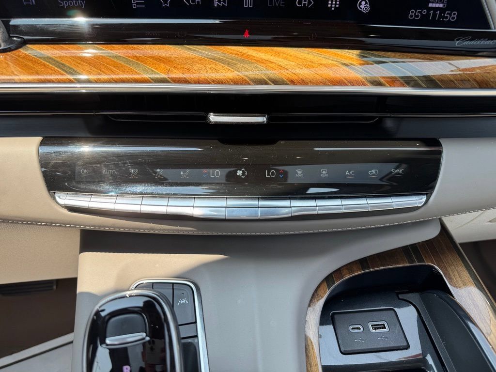 Certified 2023 Cadillac Escalade Premium Luxury Platinum w/ Heavy-Duty Trailer Package AWD/4WD image 25