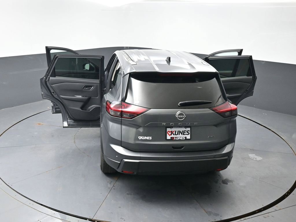 Used 2024 Nissan Rogue S AWD/4WD image 59