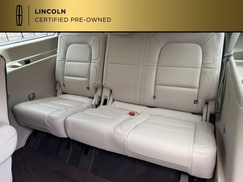 Certified 2021 Lincoln Navigator Reserve w/ Luxury Package AWD/4WD image 23