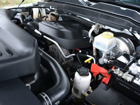 Used 2022 RAM 2500 Tradesman w/ Chrome Appearance Group image 21