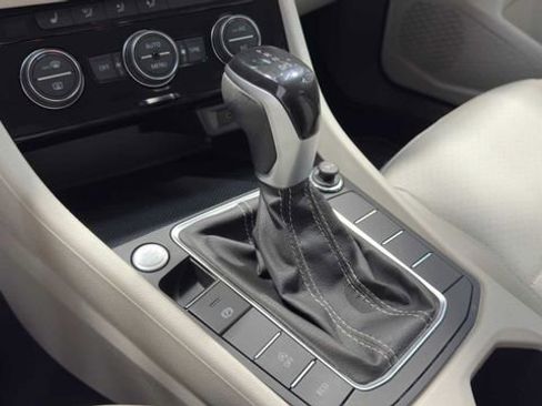 Used 2023 Volkswagen Jetta SE FWD image 26