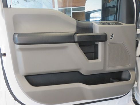 Used 2020 Ford F250 XL w/ STX Appearance Package AWD/4WD image 13