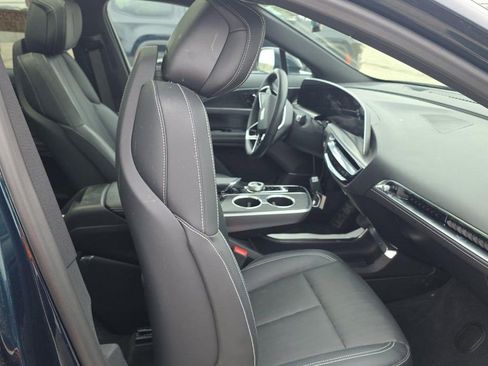 Used 2024 Cadillac Lyriq Luxury w/ LPO, Floor Liner Package AWD/4WD image 7