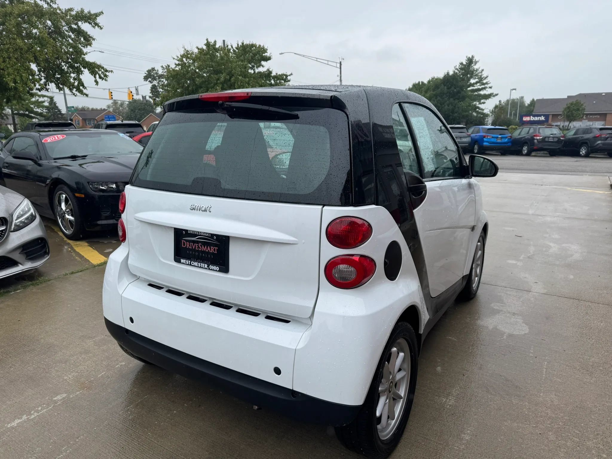 Used 2010 smart fortwo pure RWD image 4