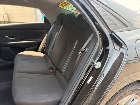 Used 2024 Hyundai Elantra SEL FWD image 11