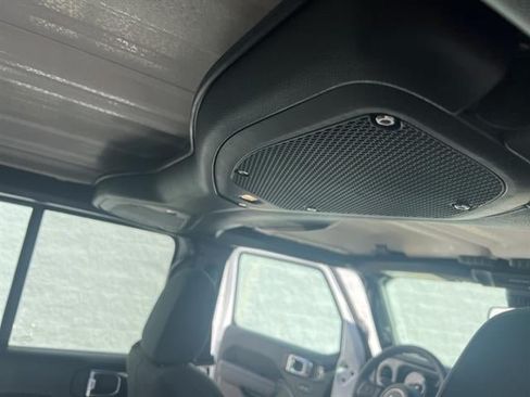 New 2025 Jeep Gladiator Sport AWD/4WD image 22