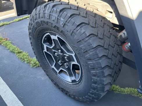 Used 2021 Jeep Gladiator Mojave image 14