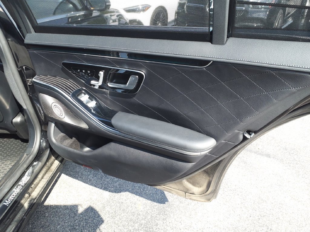 Used 2021 Mercedes-Benz S 580 4MATIC Sedan w/ Warmth & Comfort Package image 13