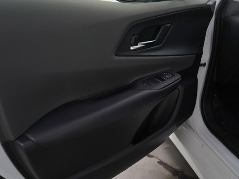 Used 2025 Toyota Prius XLE image 24