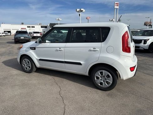 Used 2013 Kia Soul image 12