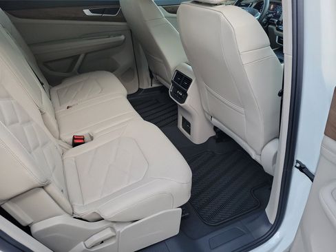 New 2026 Volkswagen Atlas SE image 29