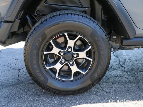Used 2018 Jeep Wrangler Unlimited Rubicon w/ Steel Bumper Group AWD/4WD image 9